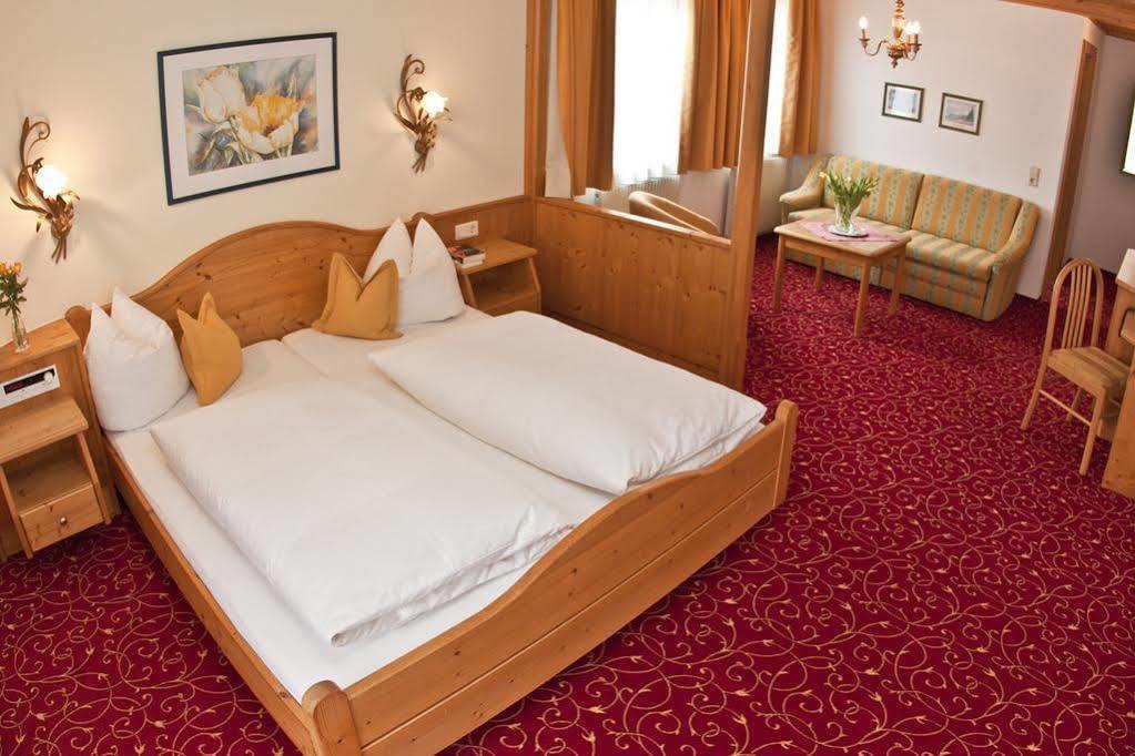 Hotel Garni Pra Posta イシュグル エクステリア 写真